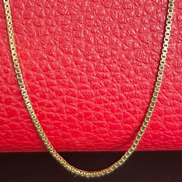 Solid 14K Gold Box Chain Necklace, 3.04 gr. /1 mm, / 18 inch. - Picture 17 of 17
